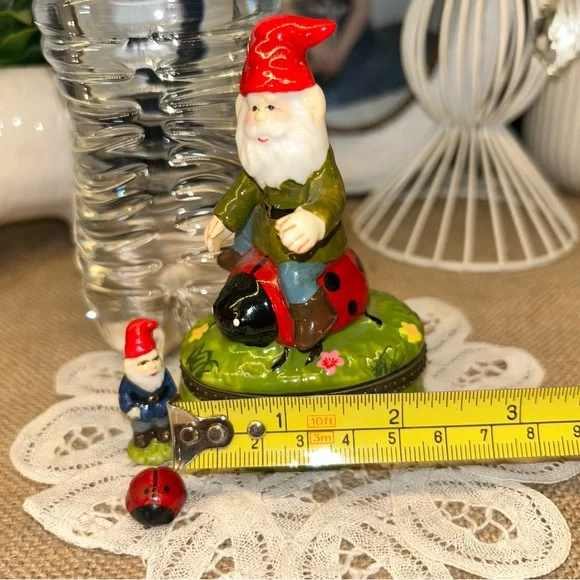 Vintage ArtGifts Porcelain Hinged Trinket Box - Gnome Riding Ladybug with minis - Picture 4 of 12